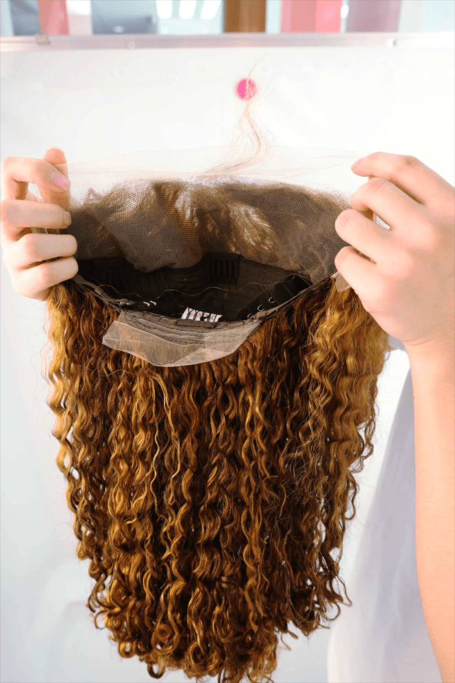 Blackbeautyhair 带圈自然曲 Highlight 13x4 Ombre Honey Blonde Water Wave Curly Lace Frontal Wigs P4/27 Color 18inch